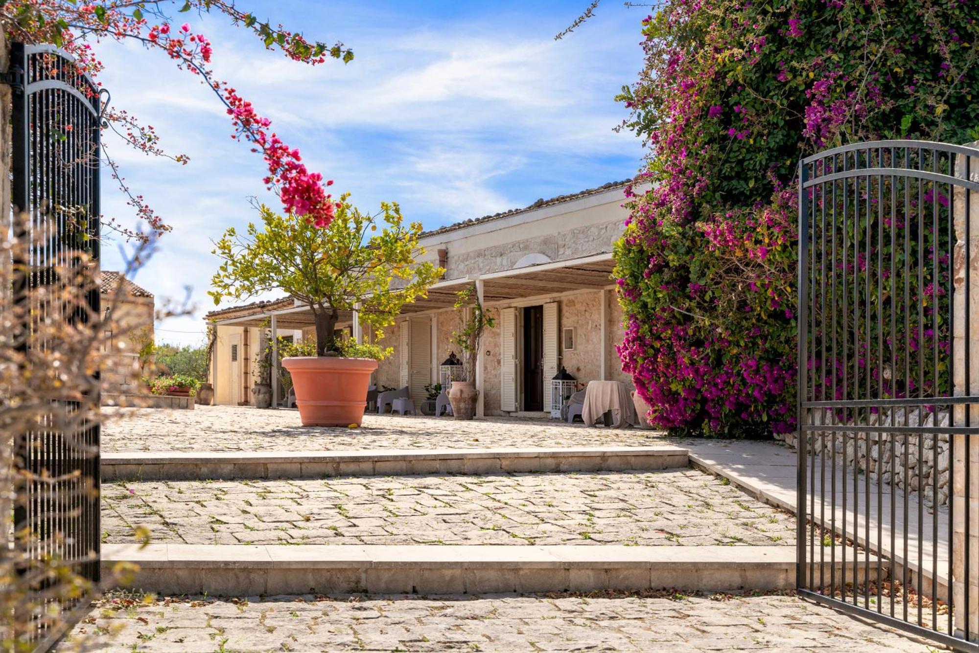 Baglio Donna Concetta Villa Noto Exterior photo